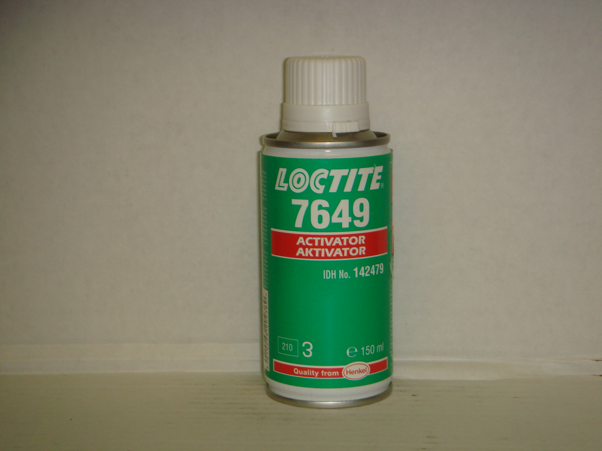 Купить запчасть Loctite - 142479 Активатор N для анаэробов и клеёв 326/319, (спрей 150мл.)